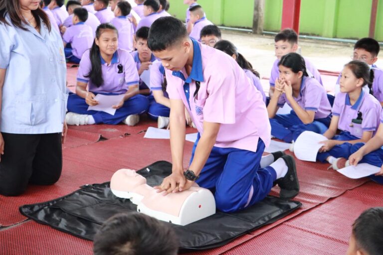 การช่วยฟื้นคืนชีพ (CPR) และการช่วยเหลือผู้สำลักอาหาร (Choking Rescue)