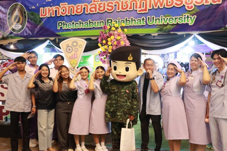 สาธิตการช่วยฟื้นคืนชีพผู้ป่วยหัวใจหยุดเต้น