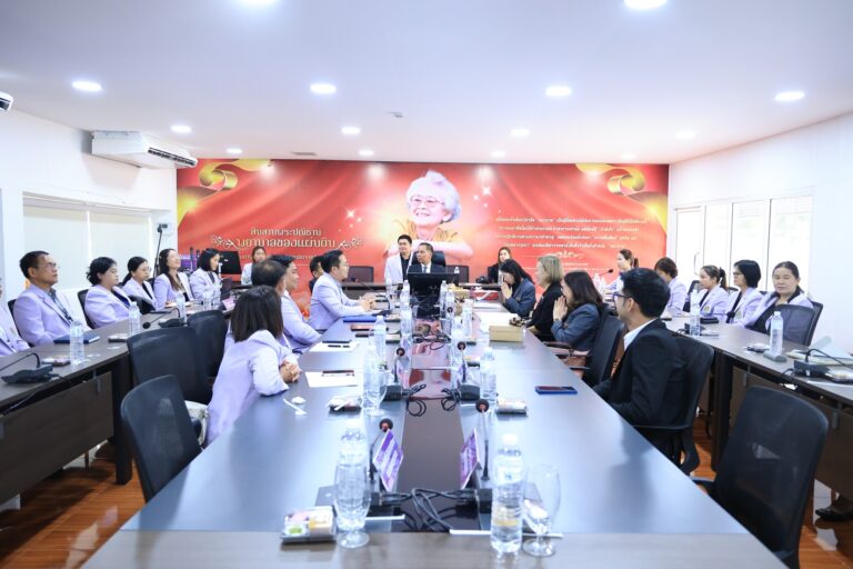 รับการตรวจเยี่ยมความพร้อมจาก ม.นเรศวร มุ่งยกระดับมาตรฐานการศึกษาพยาบาล