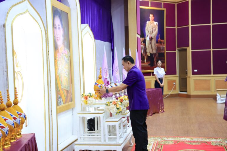 พิธีถวายพระพรชัยมงคล เฉลิมพระเกียรติพระบรมราชินี